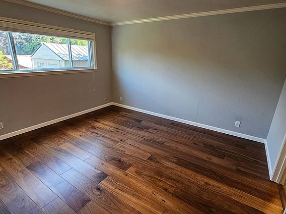 5th image of 1952 Treewood Ln