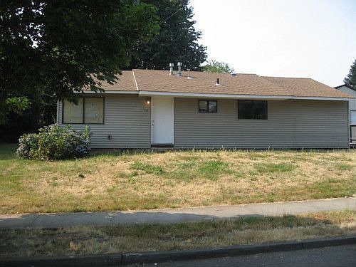2nd image of 9128 NE Sumner St
