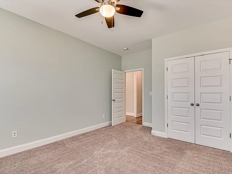 705 Navan Ln — Photo 26