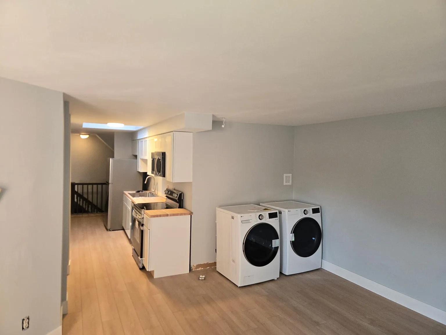 4 bed, 1479 sqft, $3,949 — Photo 3
