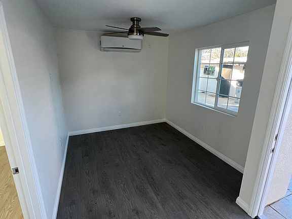 5th image of 8153 Hazeltine Ave