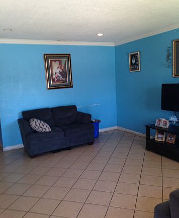 5th image of 2063 Sarasota Ave