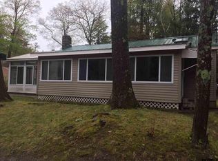 2 Pine Rd, Petersburgh, NY 12138