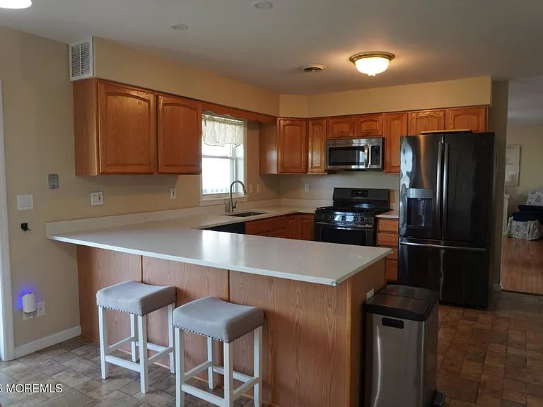 46 Riverdale Ave #REAR — Photo 6