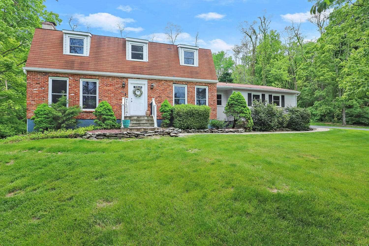 8 Willow Dr, Hopewell Junction, NY 12533 MLS 415749 Zillow