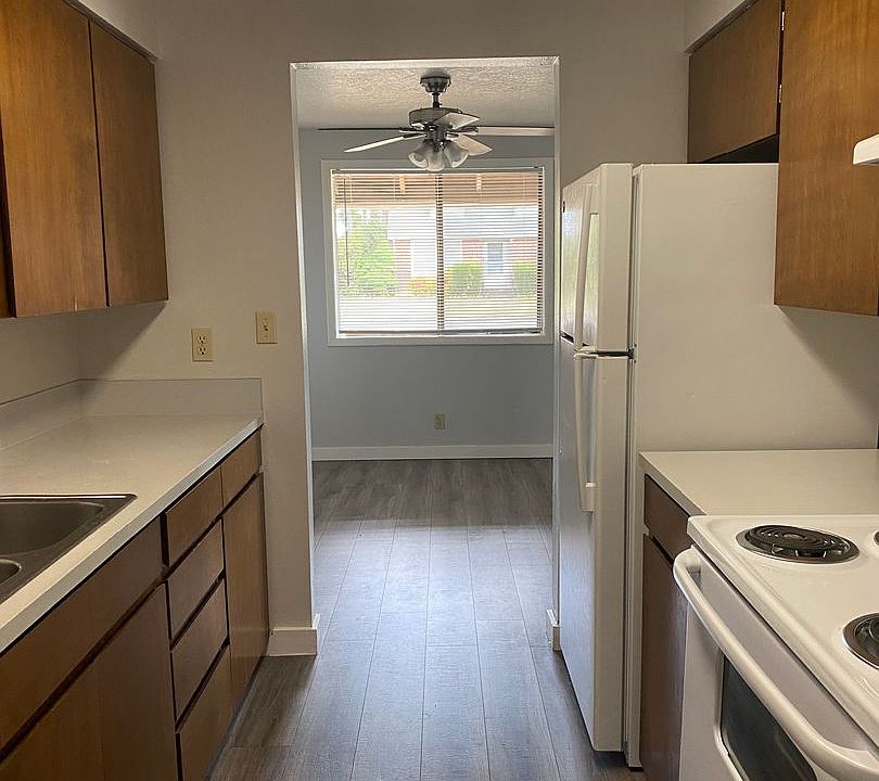 1st image of 3015 Pacific Ave #23