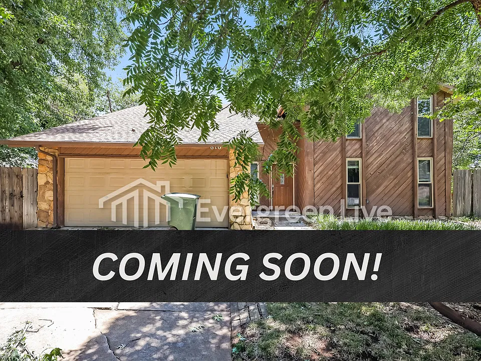 816 Lakeside Cir