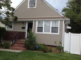 55 Lincoln St, Elmont, NY 11003