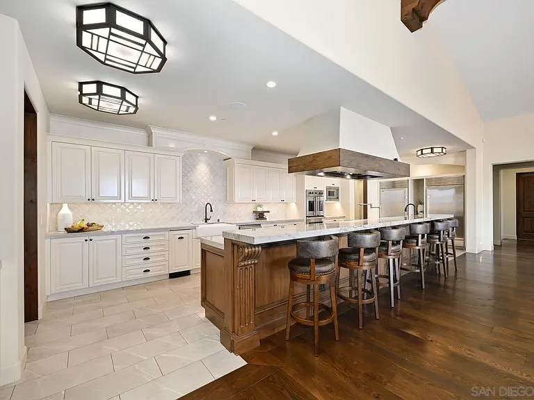7031 Las Colinas — Photo 13