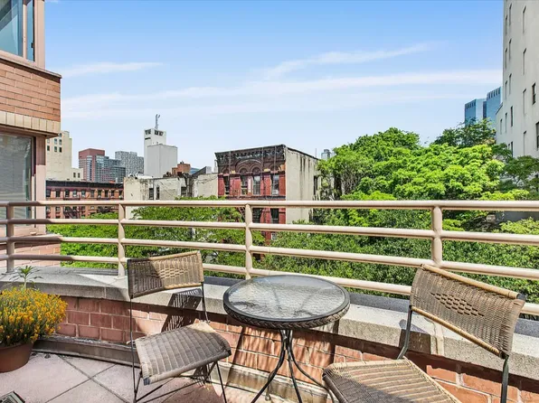393 W 49th St, New York, NY