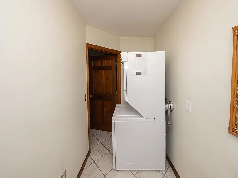 423 Goldthwaite Rd — Photo 14
