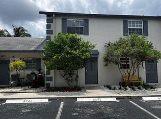 8243 Fairway Rd, Sunrise, FL 33351