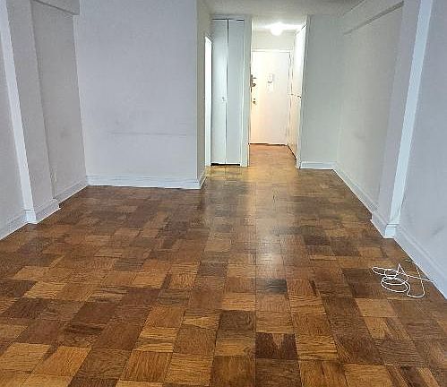 2nd image of 204 E 77th St APT 3E