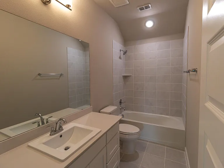 1140 Enchanted Rock Ln — Photo 19