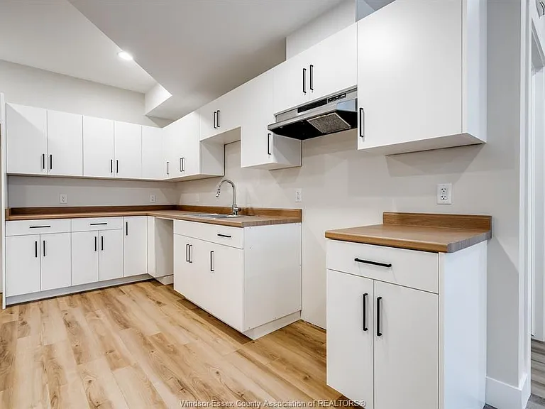 21293 Harbour Rd #2 — Photo 5