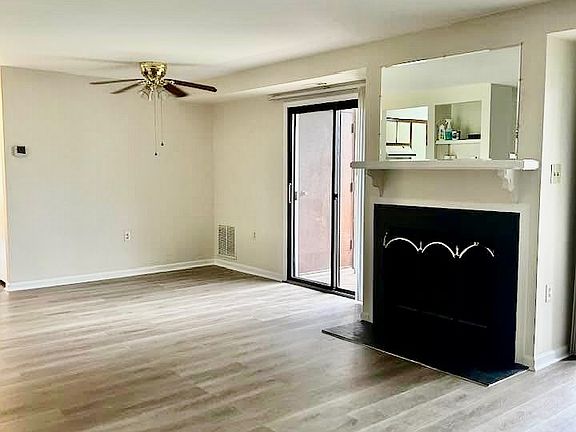 3rd image of 1110 Castle Harbour Way Unit 2C