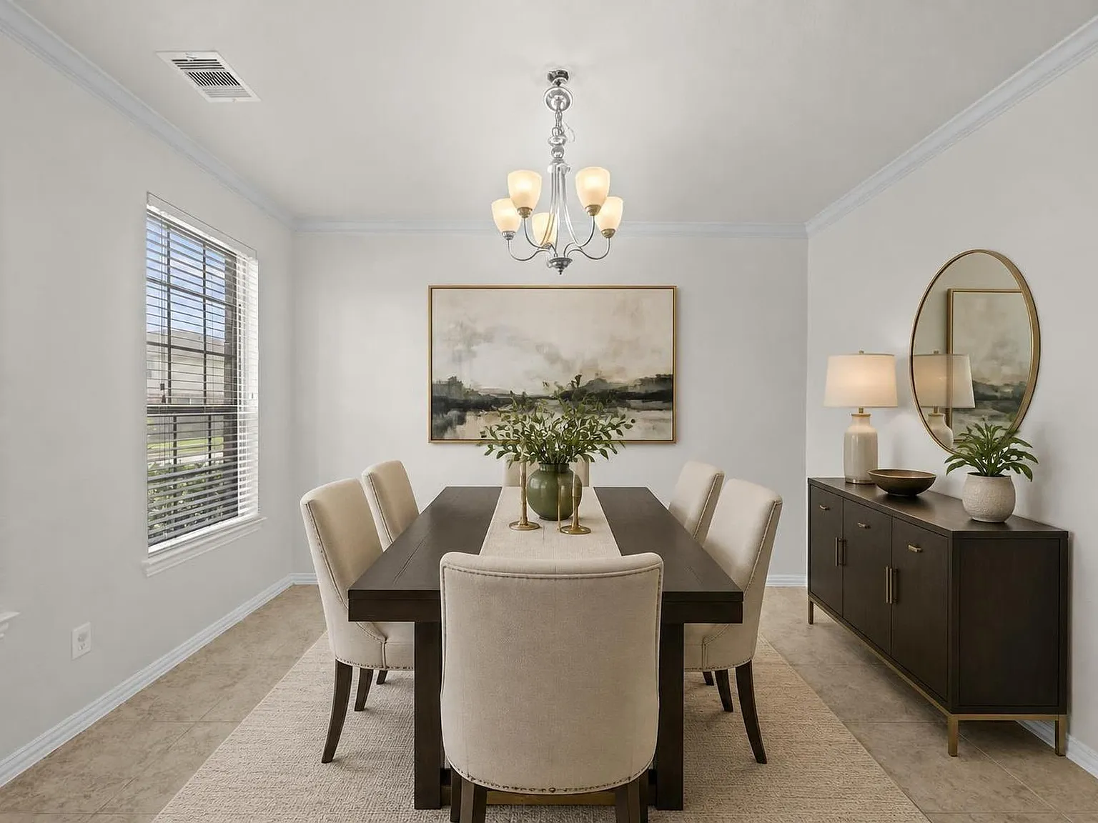 4 bed, 2.5 bath, 2394 sqft, $2,600 — Photo 4