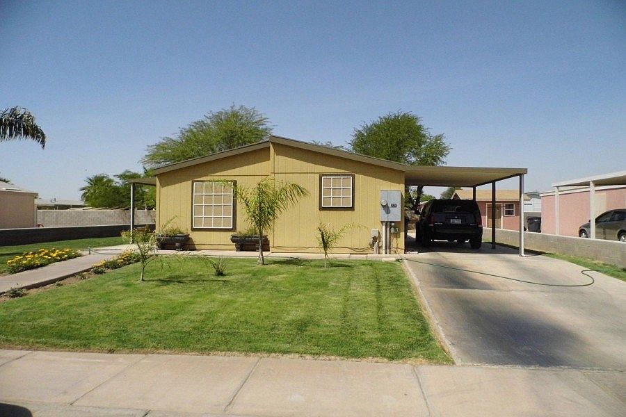 1st image of 220 E El Chamizal St
