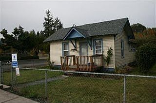 3rd image of 114 Rainier Ave S