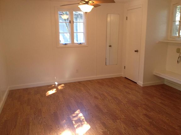 3rd image of 21 Vallejo Ave #B
