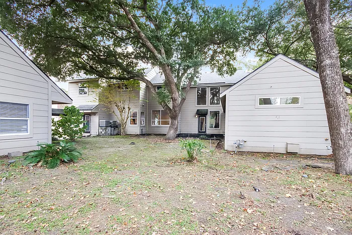 10518 Moorcreek Dr — Photo 23