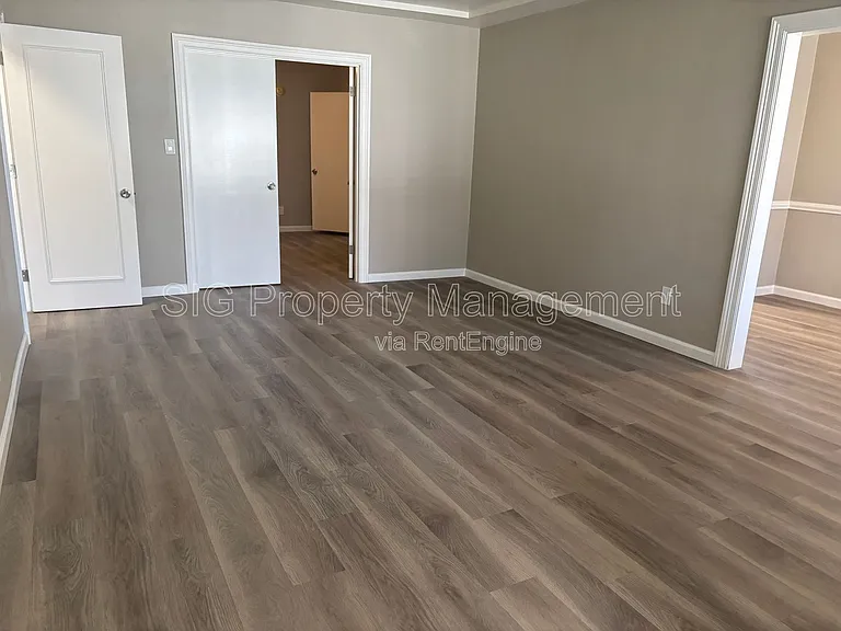 10822 Hartsook St #1 — Photo 2