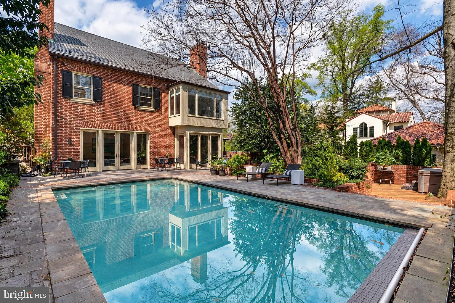 6 bed, 8.0 bath, 5566 sqft, $20,500 — Photo 2