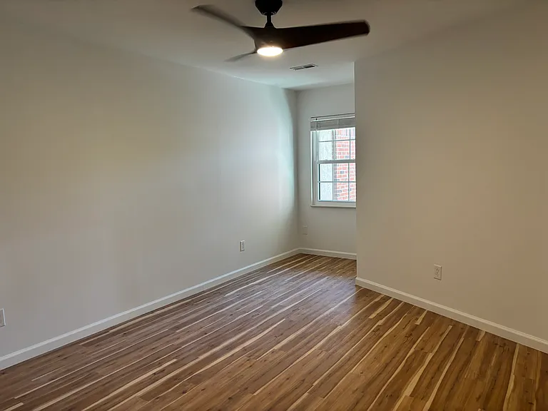 528 Farragut Commons Dr — Photo 9