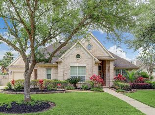 805 Condor Dr, Friendswood, TX 77546