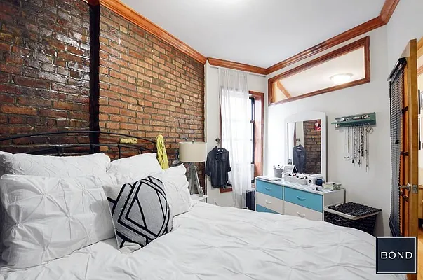 Rented by Bond New York | media 19