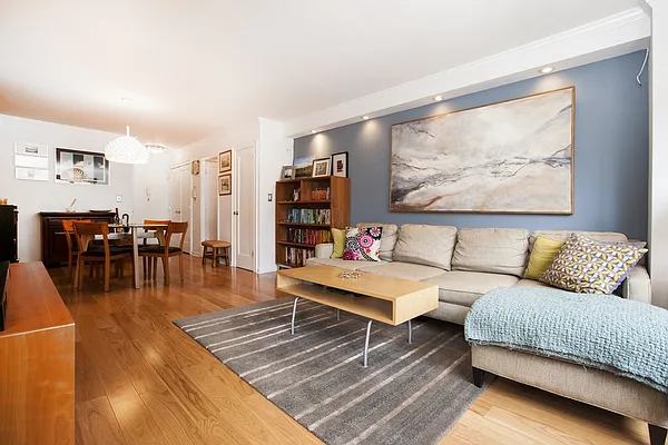 Sold by Kleier Residential | media 8