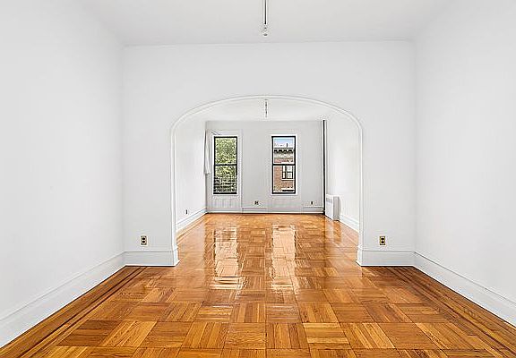 4th image of 208 Prospect Park W APT 2A