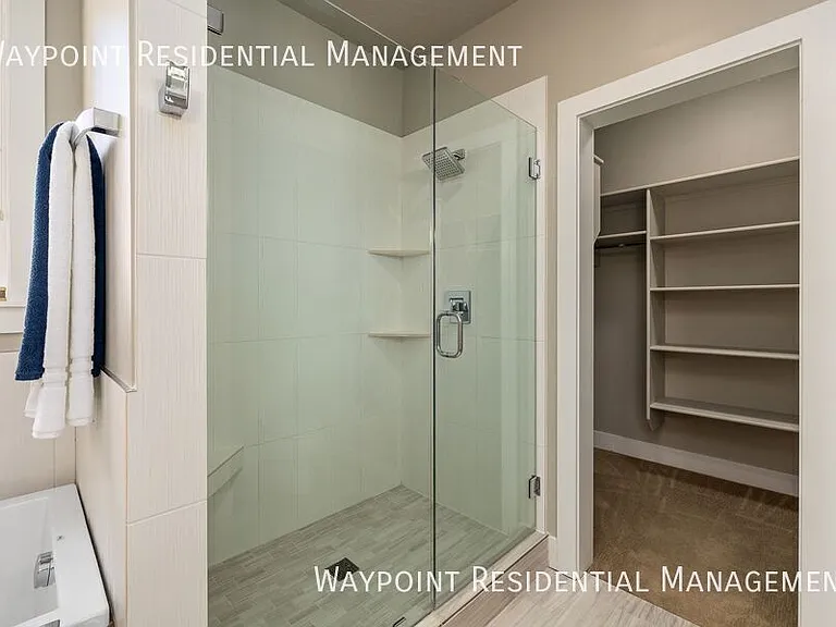 1415 E Lone Creek Dr — Photo 29