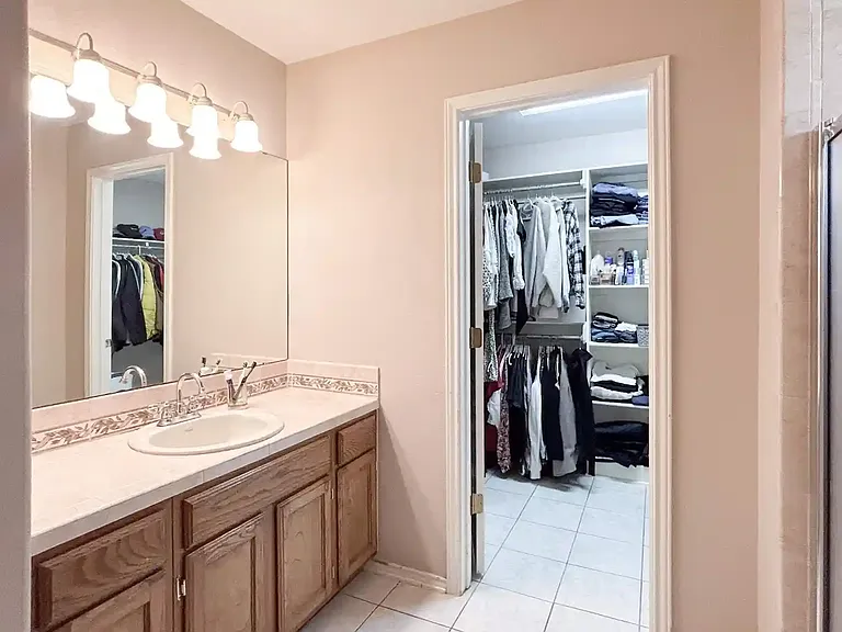2083 Quito Loop — Photo 19
