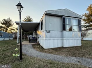 39 Meadowview Dr, Dover, PA 17315