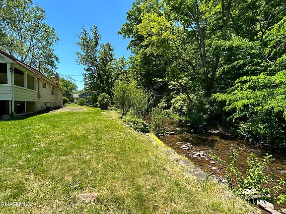 4th image of 890 Puzzletown Rd
