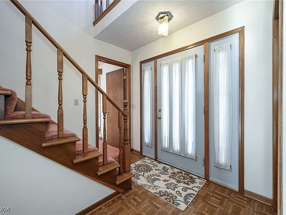3rd image of 6274 Bayside St NW