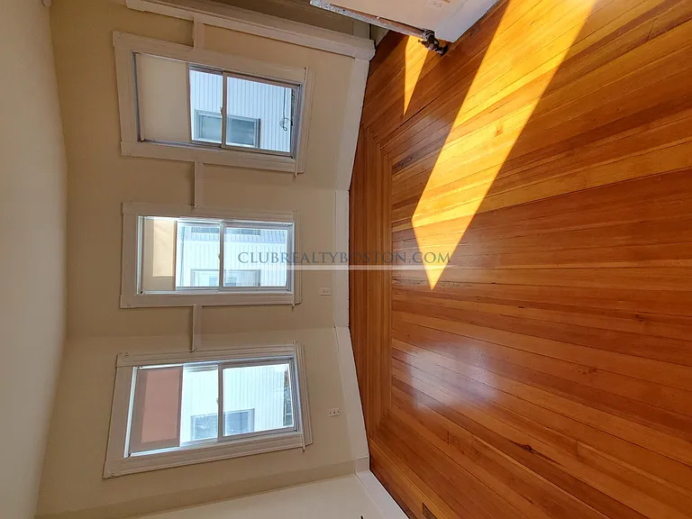 368 Crescent St #1 — Photo 16