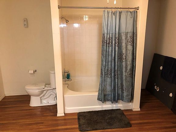 4th image of 2222 Llano Molano Ln