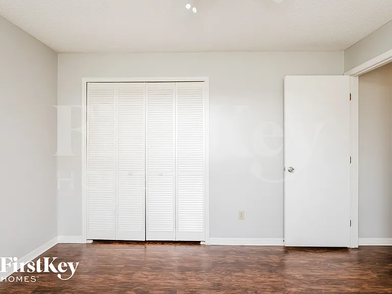 6809 Coral Cove Dr — Photo 11