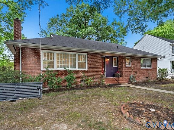 3rd image of 4718 Augusta Ave