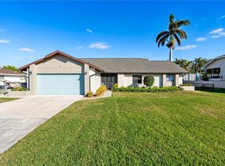 17585 Moorfield Dr, Fort Myers, FL 33908