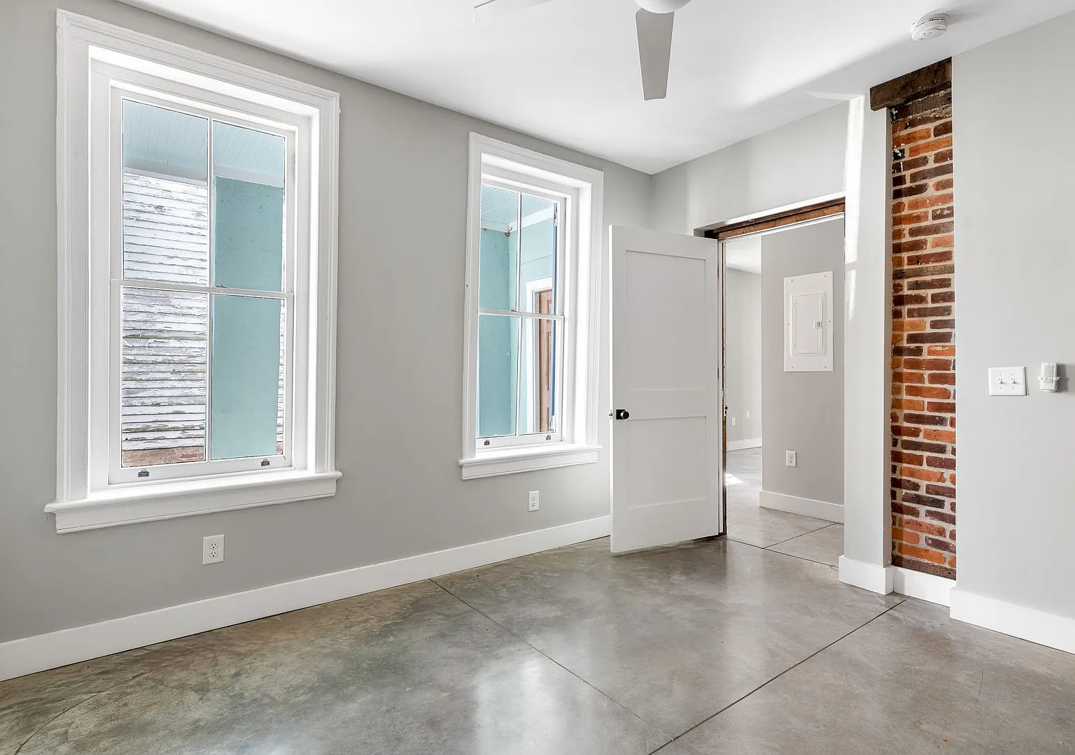 195 Smith Street, Unit B — Photo 3