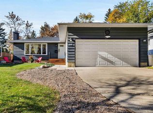 40 Glenhaven Cres, Saint Albert, AB T8N 1A5