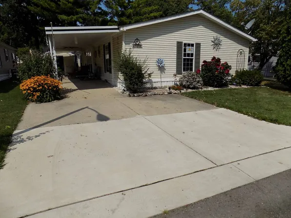 27099 Branton, Novi, MI 48377