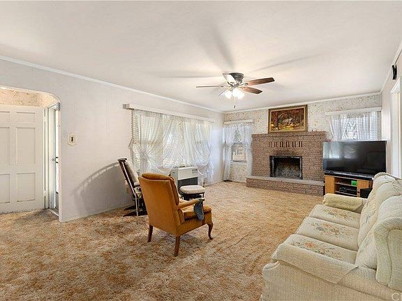 5th image of 4570 Clark Dr