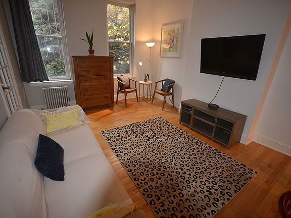 2nd image of 320 E 77th St #2RF