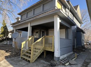307 1/2 Locust St, Waterloo, IA 50701