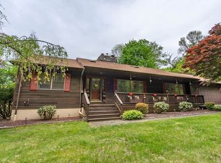 25 Grandview Dr, Southbridge, MA 01550