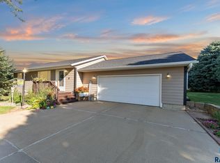 47583 Theresa Cir, Sioux Falls, SD 57104